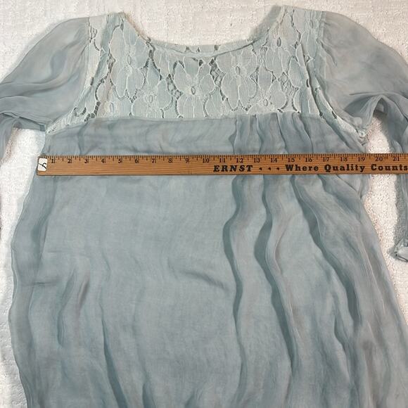 Silk H Trend layered blouse with lace accent and sheer sleeves and overlay L - Picture 7 of 7